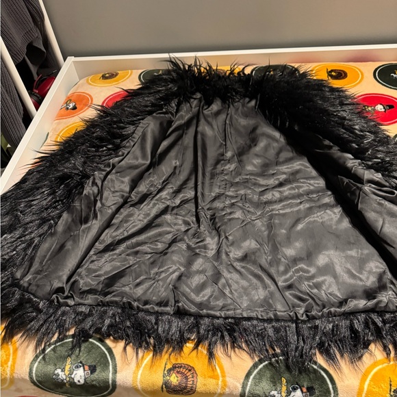 Shaggy Faux Fur Coat - Picture 4 of 5